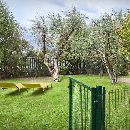 Apartment Frader Otto With Lake View Torri Del Benaco Bagian luar foto