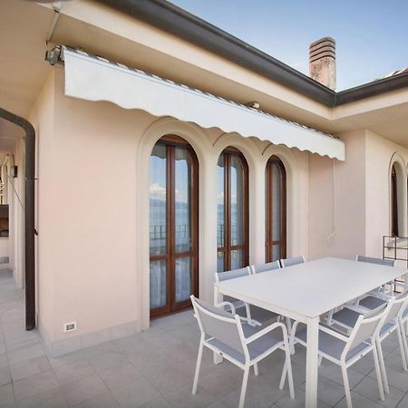 Apartment Frader Otto With Lake View Torri Del Benaco Bagian luar foto