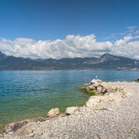 Apartment Frader Otto With Lake View Torri Del Benaco Bagian luar foto