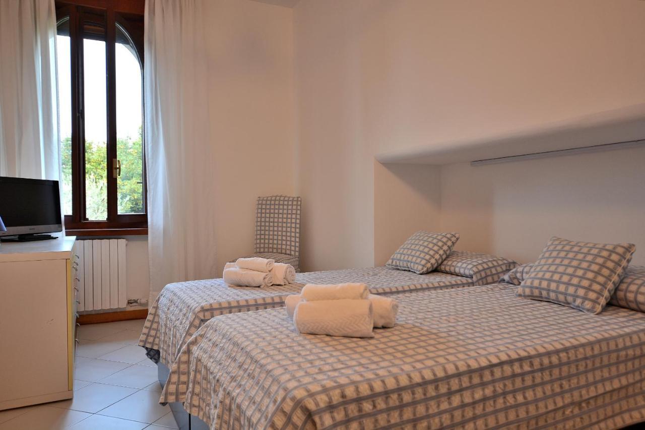 Apartment Frader Otto With Lake View Torri Del Benaco Bagian luar foto