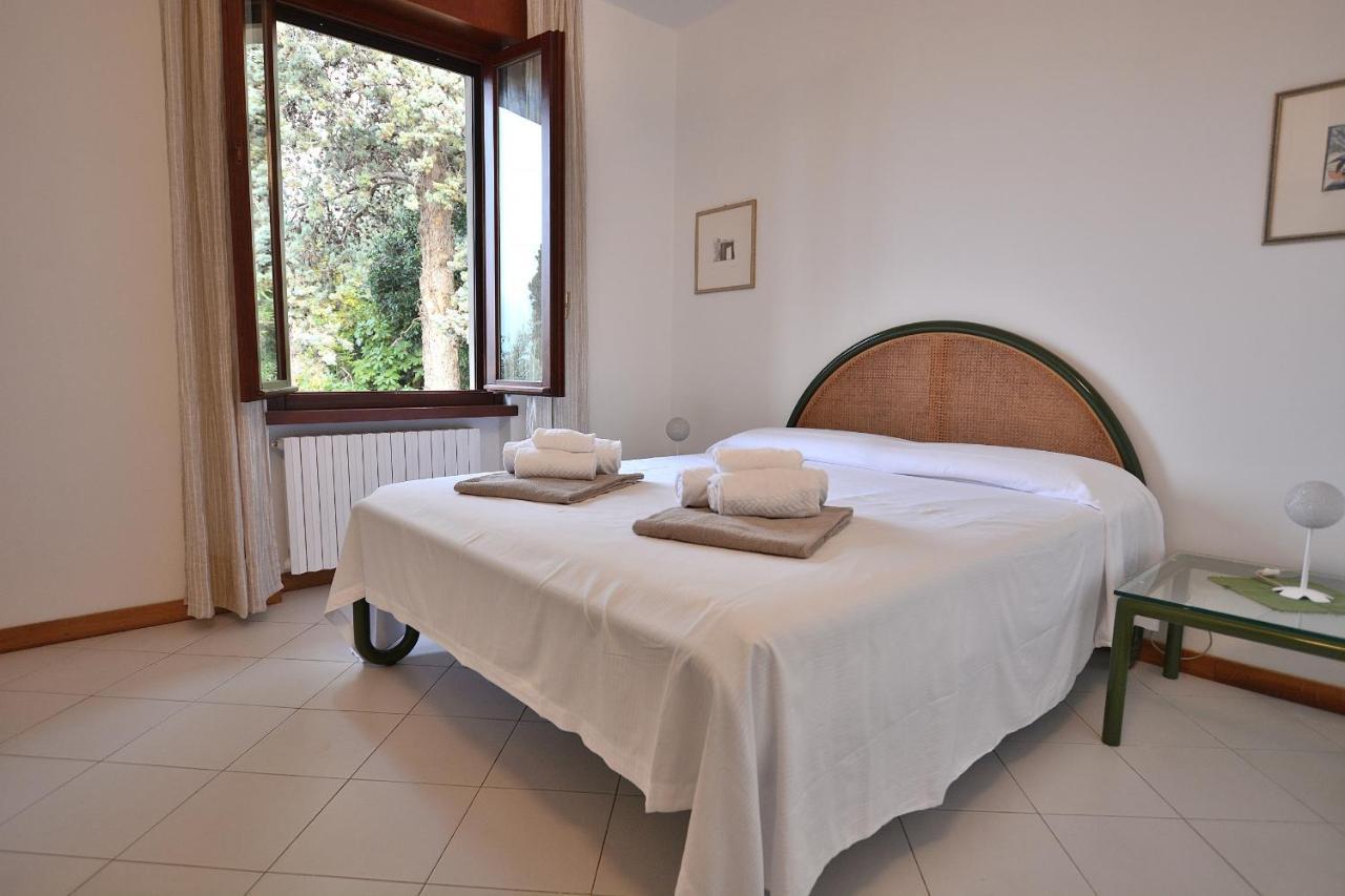 Apartment Frader Otto With Lake View Torri Del Benaco Bagian luar foto