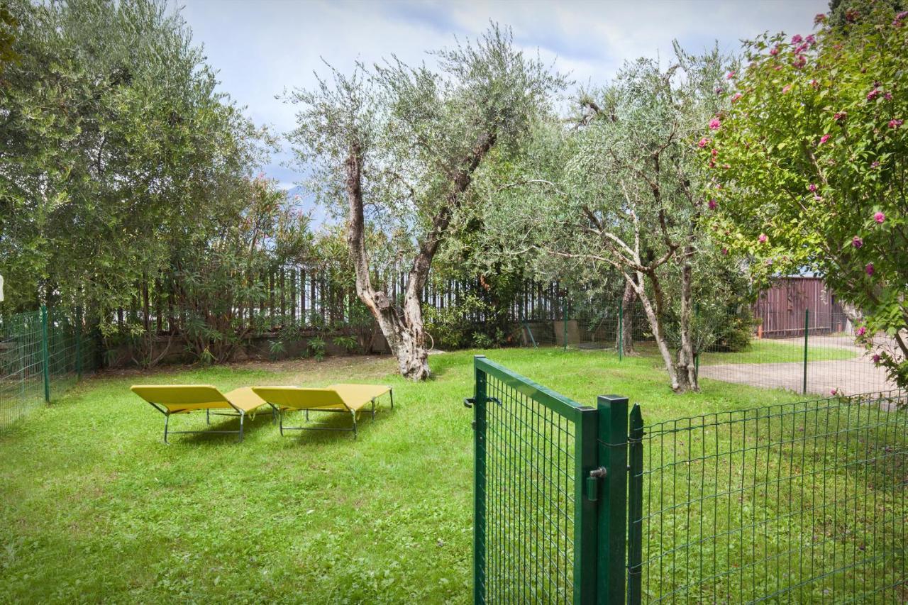 Apartment Frader Otto With Lake View Torri Del Benaco Bagian luar foto